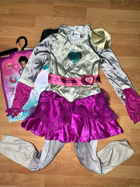 Nickelodeon Nella the Princess Knight costume NWT
